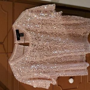 Fun lightweight Sequence top